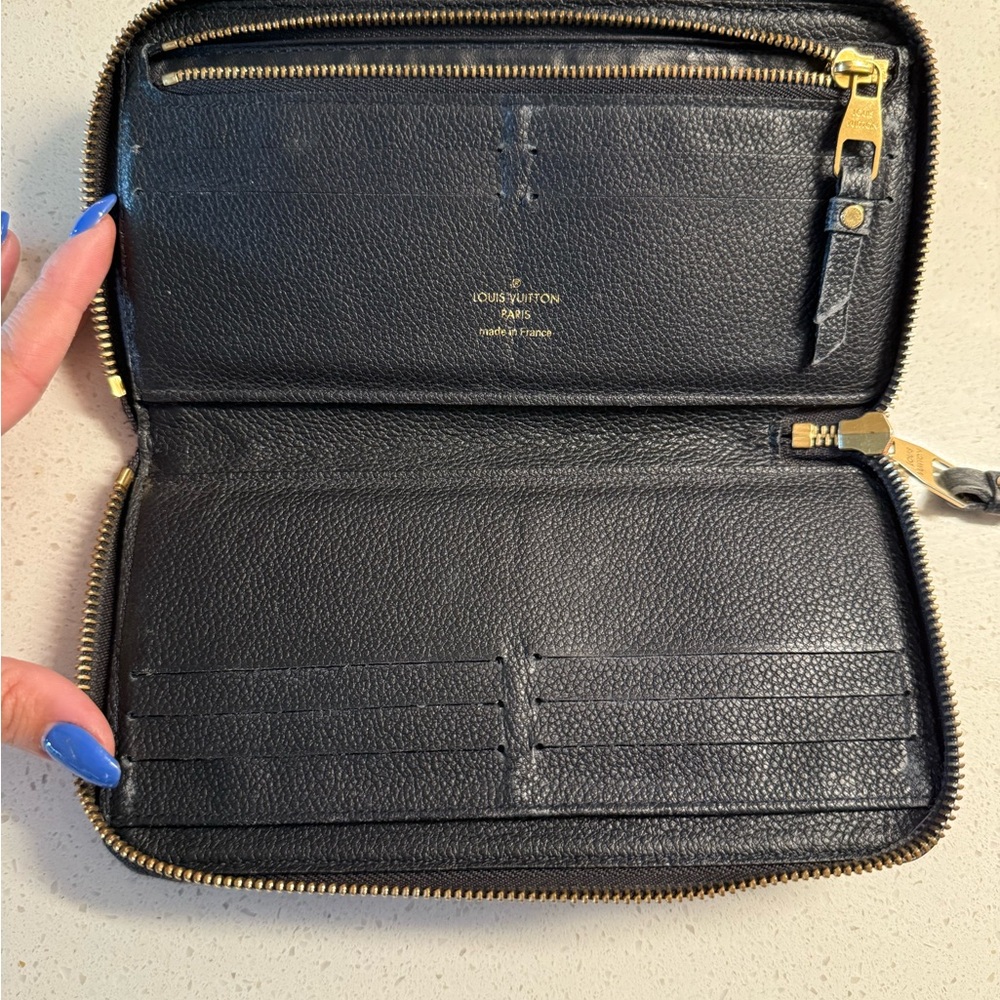 Authentic Louis Vuitton empertine zippy wallet - Picture 4 of 8